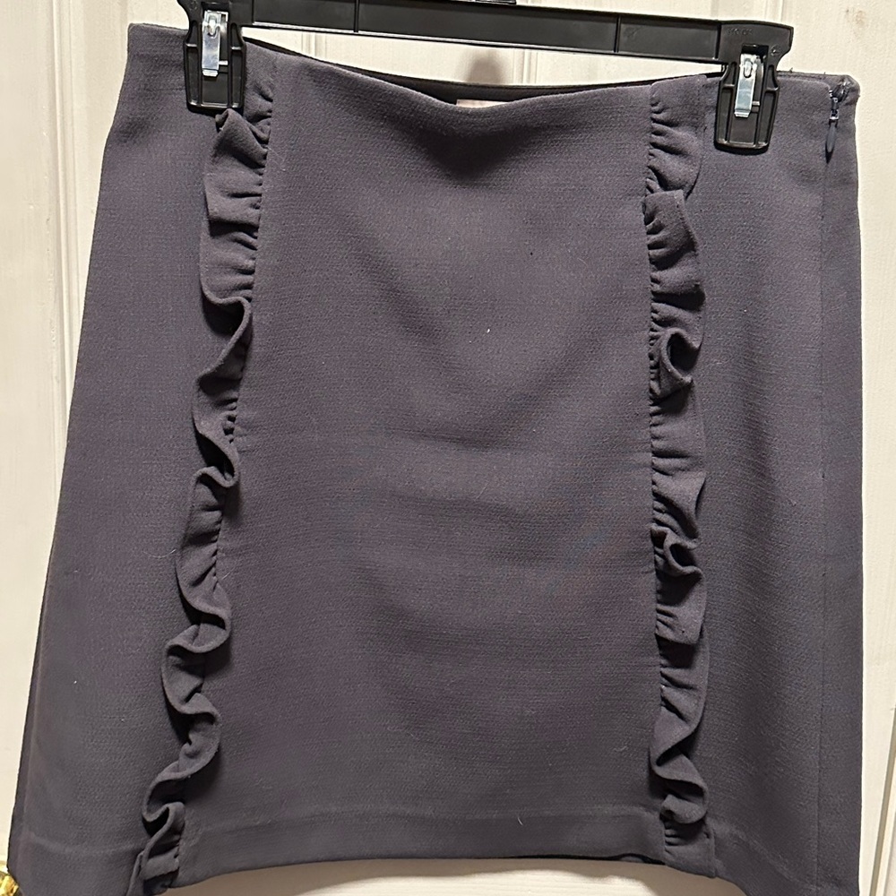 Dark gray skirtfrom the Loft, size 2.